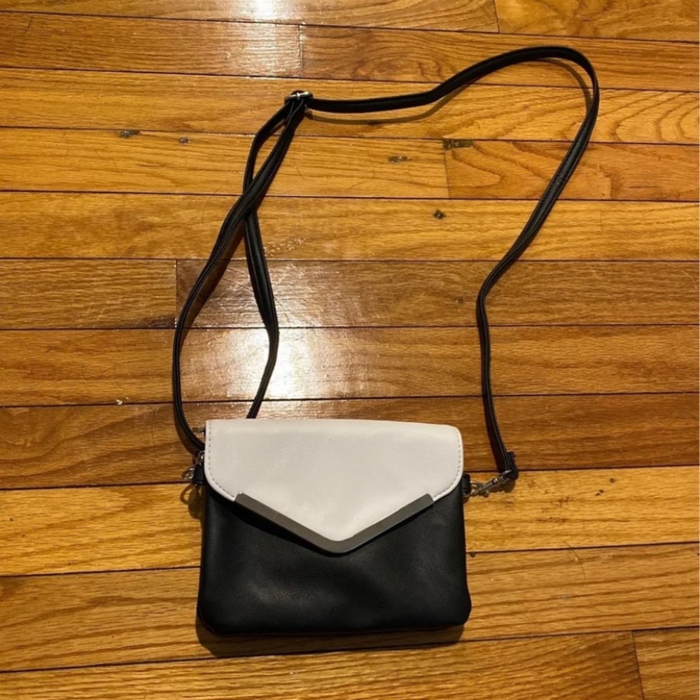 Black and White Crossbody Purse